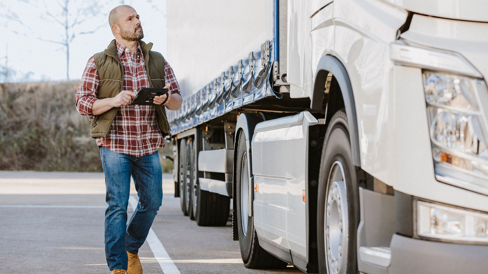 Bridgestone and Webfleet showcase tyre and mobility solutions at IAA 2022